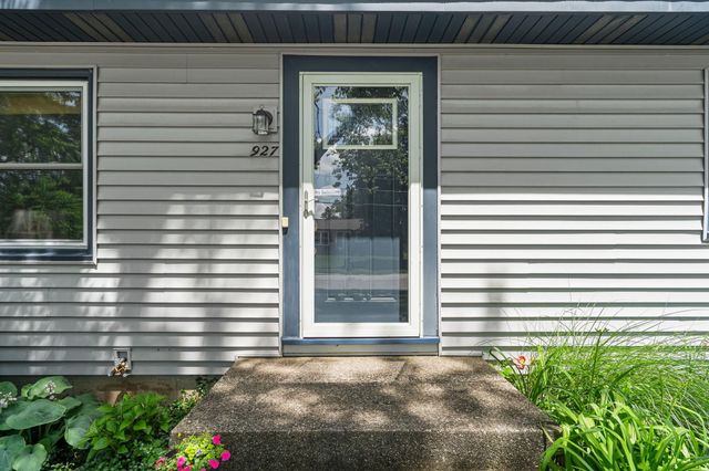 927 Diane Street Se, City Of Kentwood, MI 49508