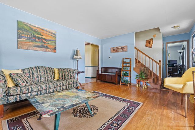 927 Diane Street Se, City Of Kentwood, MI 49508