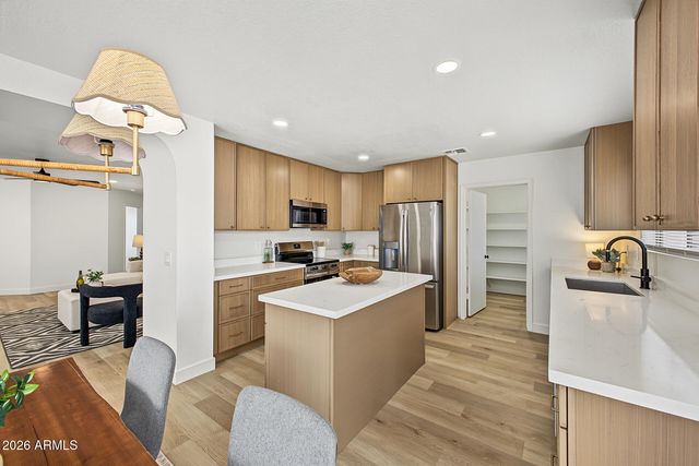 5015 E Peak View Road, Cave Creek, AZ 85331