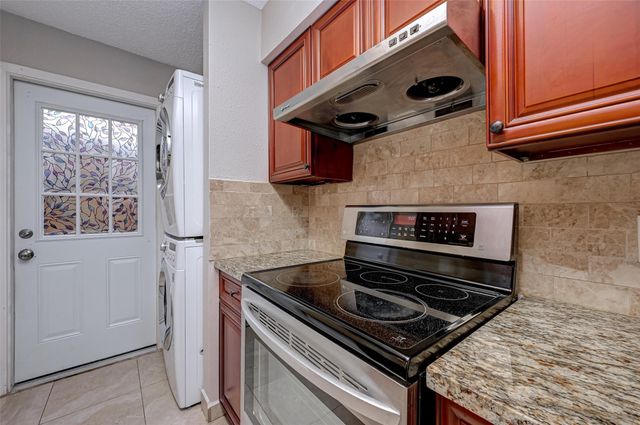 10615 Briar Forest Drive 902, Houston, TX 77042