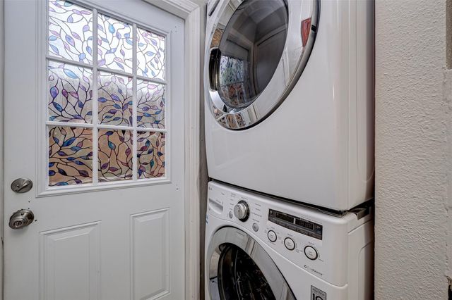 10615 Briar Forest Drive 902, Houston, TX 77042