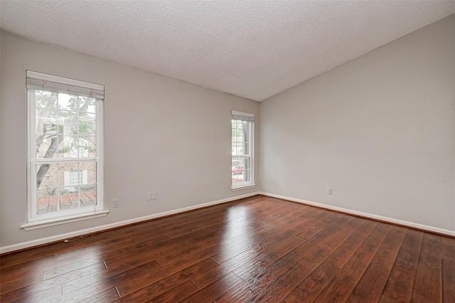 10615 Briar Forest Drive 902, Houston, TX 77042