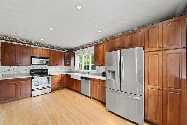1 Toms Way, Stoneham, MA 02180