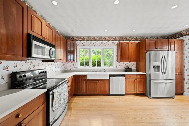 1 Toms Way, Stoneham, MA 02180