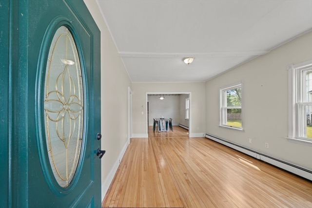1 Toms Way, Stoneham, MA 02180