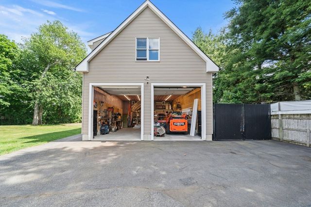 1 Toms Way, Stoneham, MA 02180