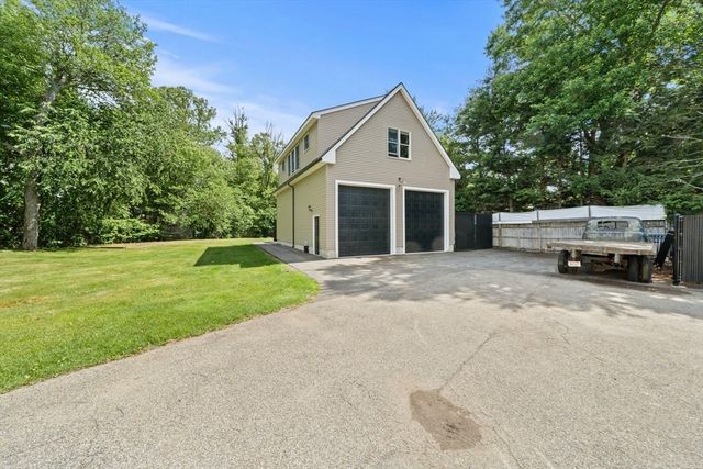 1 Toms Way, Stoneham, MA 02180