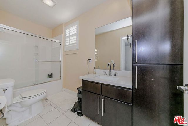 4644 Coldwater Canyon Avenue 403, Studio City, CA 91604