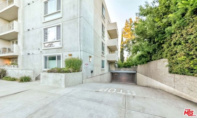 4644 Coldwater Canyon Avenue 403, Studio City, CA 91604