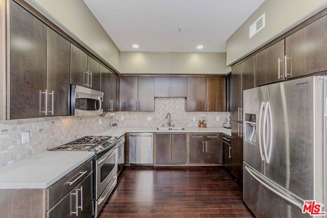 4644 Coldwater Canyon Avenue 403, Studio City, CA 91604