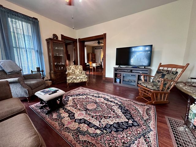 1201 2nd Avenue, Sterling, IL 61081