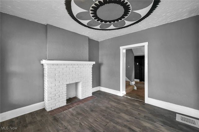 1505 E 133rd Street, East Cleveland, OH 44112