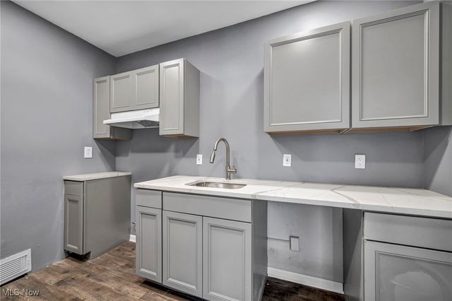 1505 E 133rd Street, East Cleveland, OH 44112