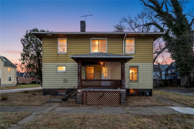 1505 E 133rd Street, East Cleveland, OH 44112