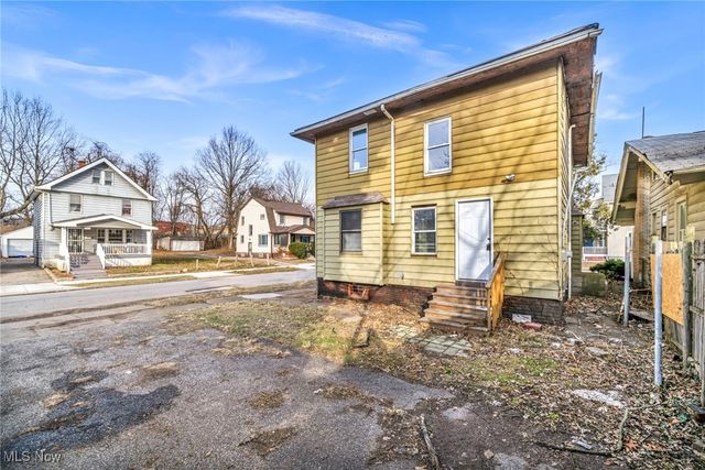 1505 E 133rd Street, East Cleveland, OH 44112