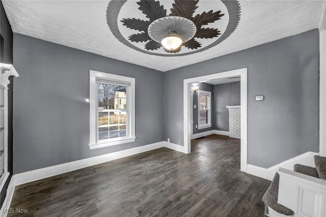 1505 E 133rd Street, East Cleveland, OH 44112