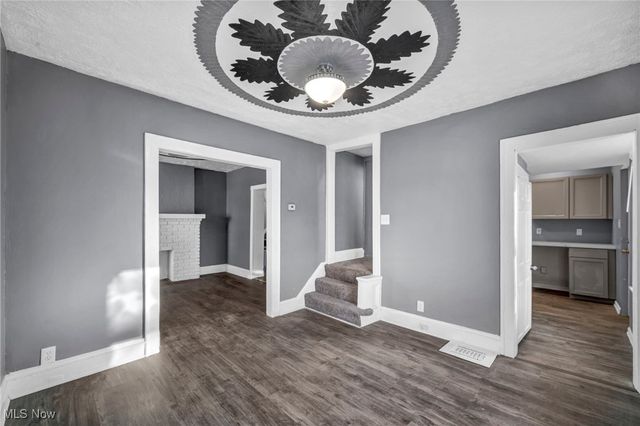 1505 E 133rd Street, East Cleveland, OH 44112