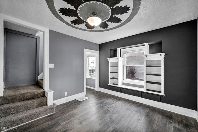 1505 E 133rd Street, East Cleveland, OH 44112