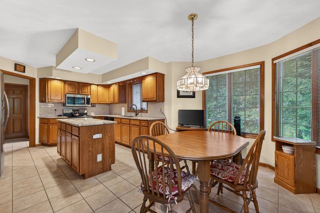 3347 VALLEY WOODS Drive, Cherry Valley, IL 61016