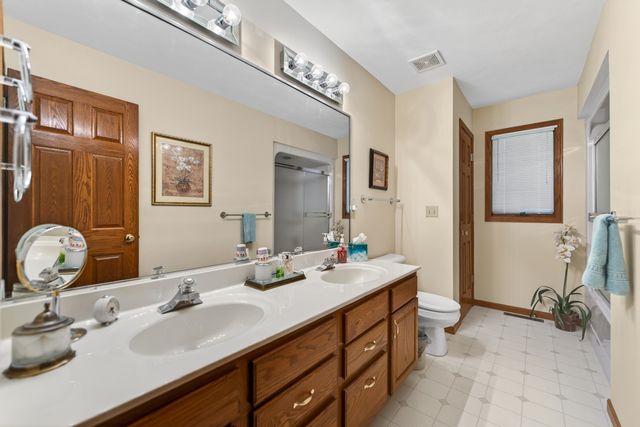 3347 VALLEY WOODS Drive, Cherry Valley, IL 61016