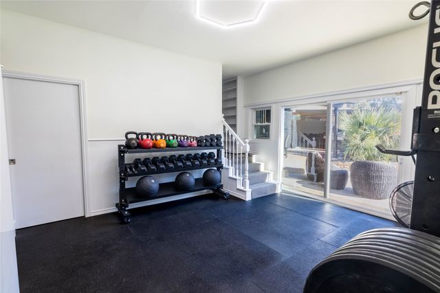 10872 Caprock Circle, Dallas, TX 75218