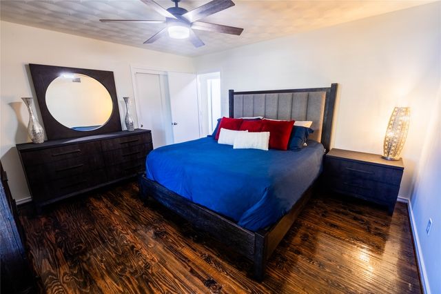 10872 Caprock Circle, Dallas, TX 75218