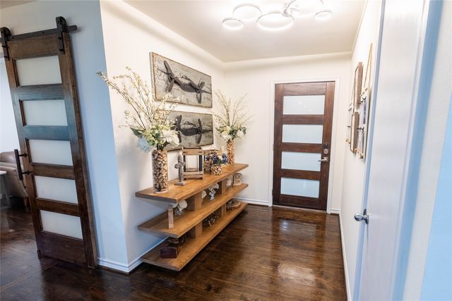 10872 Caprock Circle, Dallas, TX 75218