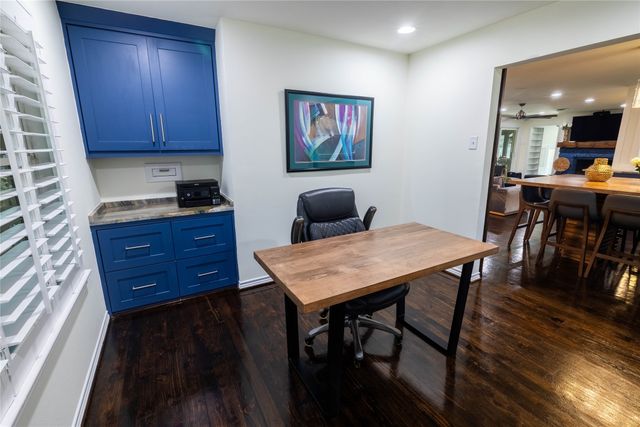 10872 Caprock Circle, Dallas, TX 75218