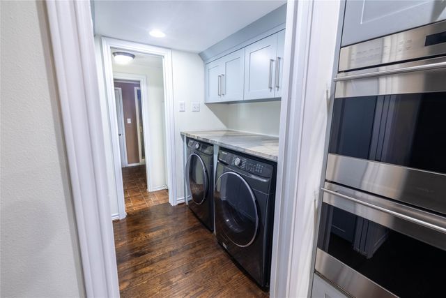 10872 Caprock Circle, Dallas, TX 75218