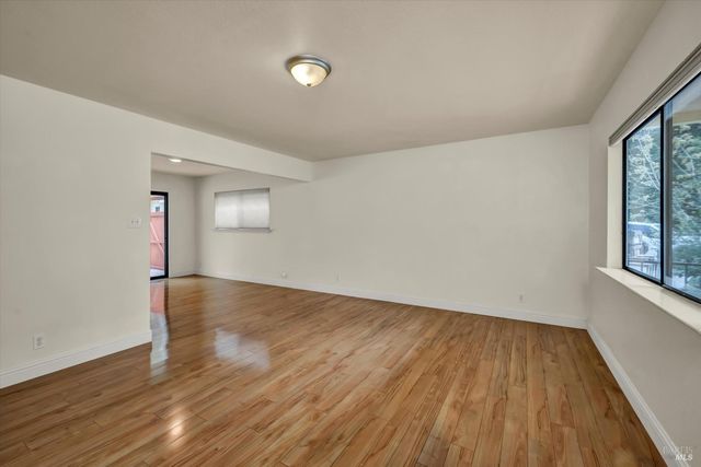 10005 Meadow Dr, Cobb, CA 95426