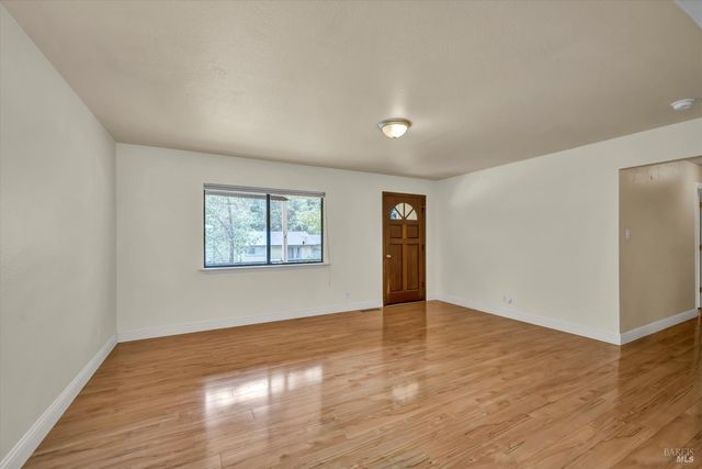 10005 Meadow Dr, Cobb, CA 95426