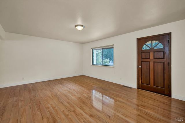 10005 Meadow Dr, Cobb, CA 95426