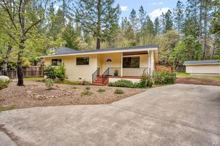 10005 Meadow Dr, Cobb, CA 95426