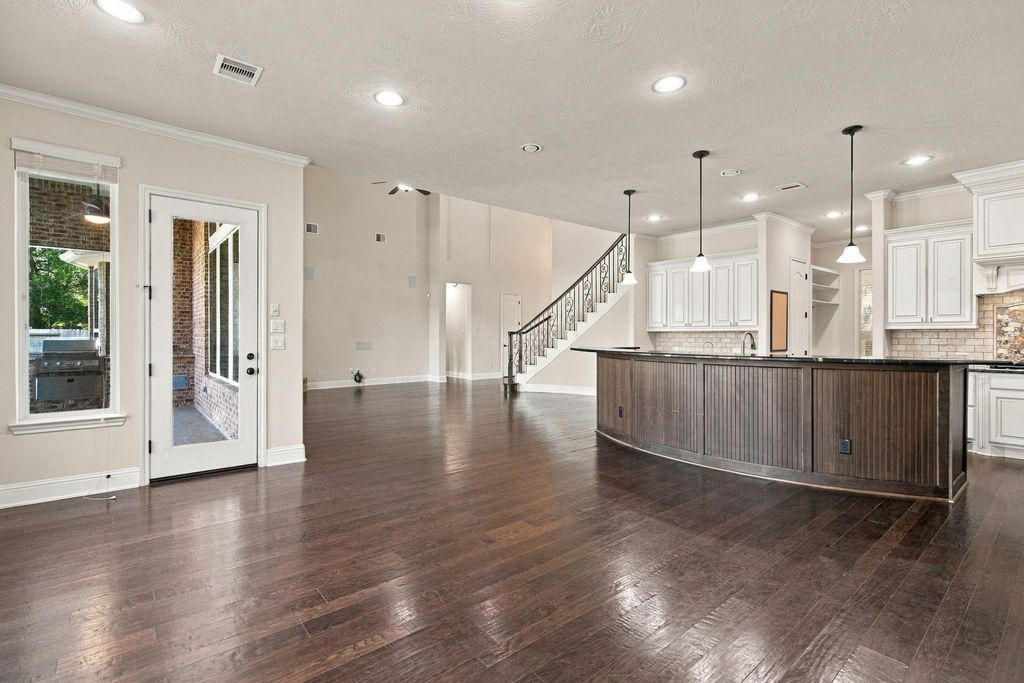 Image 13 of property listing at 7 Placido Way Court, Missouri City, TX 77459