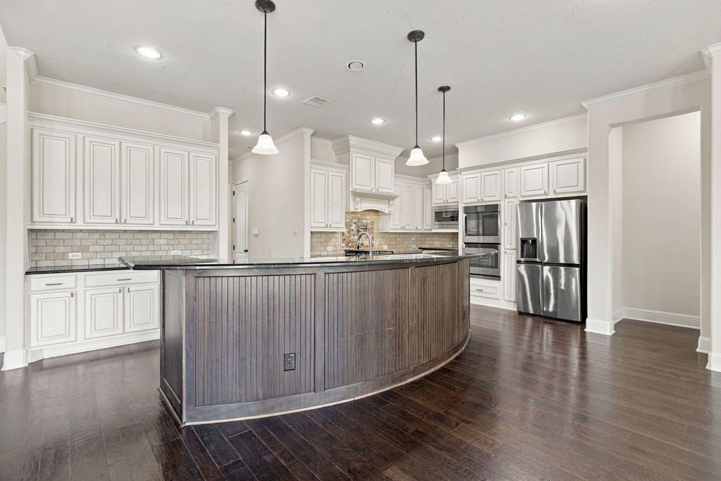 Image 17 of property listing at 7 Placido Way Court, Missouri City, TX 77459