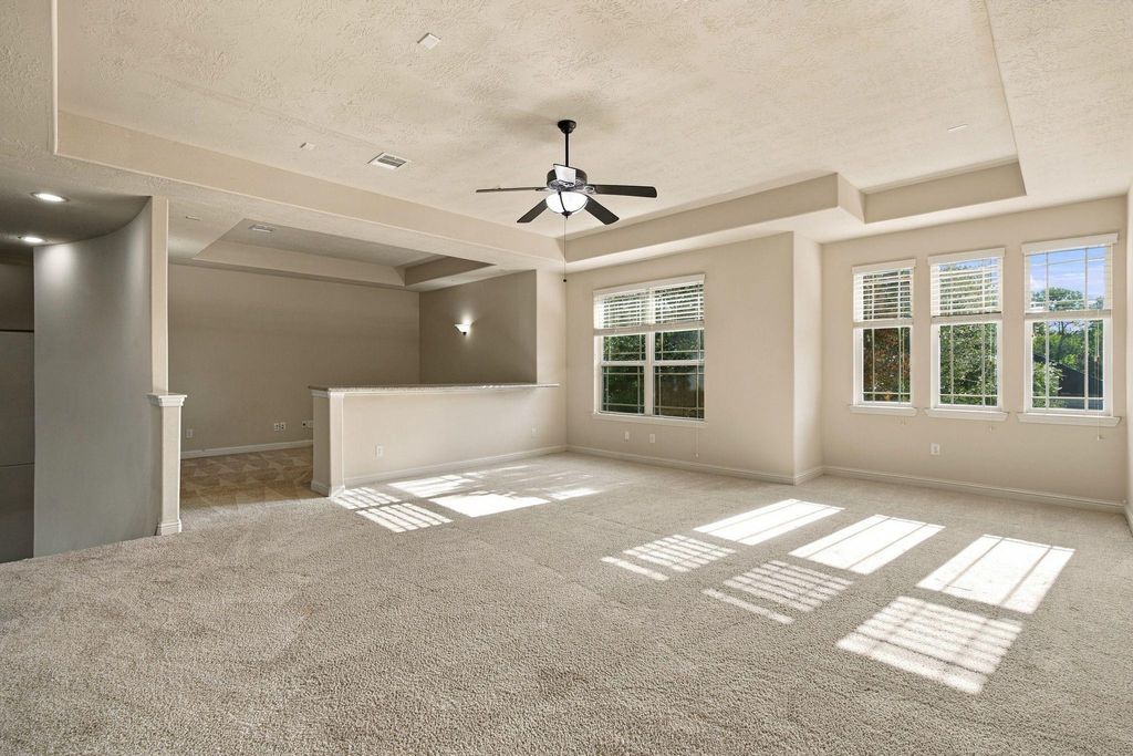 Image 29 of property listing at 7 Placido Way Court, Missouri City, TX 77459