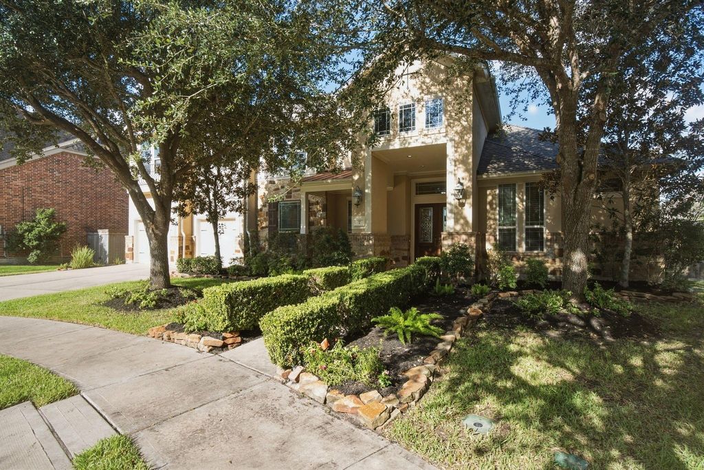 Image 46 of property listing at 7 Placido Way Court, Missouri City, TX 77459