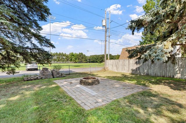 11833 Kentucky Avenue N, Champlin, MN 55316