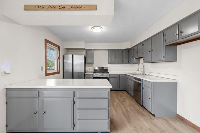 11833 Kentucky Avenue N, Champlin, MN 55316