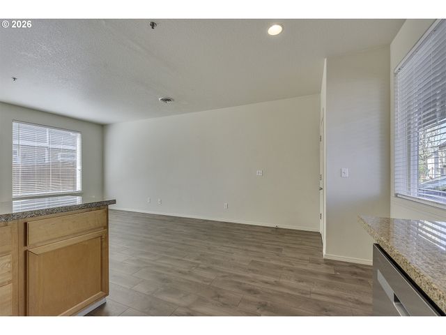 8662 Ne HYDE PARK Ln, Hillsboro, OR 97006