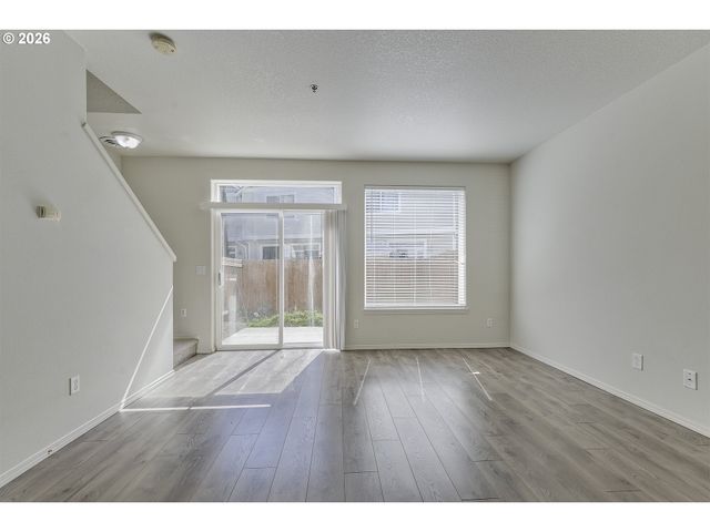 8662 Ne HYDE PARK Ln, Hillsboro, OR 97006