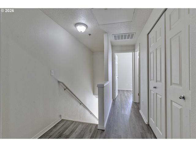 8662 Ne HYDE PARK Ln, Hillsboro, OR 97006