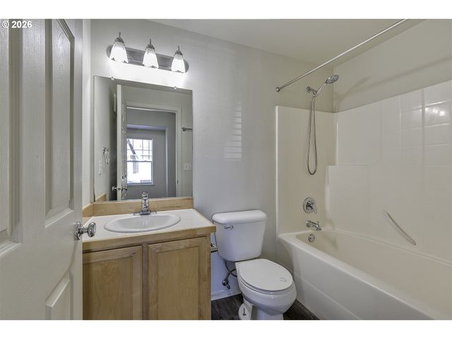 8662 Ne HYDE PARK Ln, Hillsboro, OR 97006