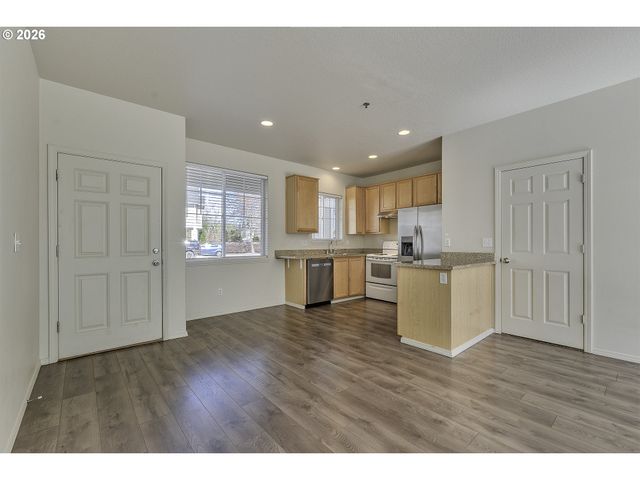 8662 Ne HYDE PARK Ln, Hillsboro, OR 97006