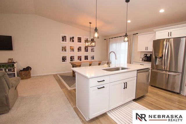 710 W Avondale Court, Lincoln, NE 68523