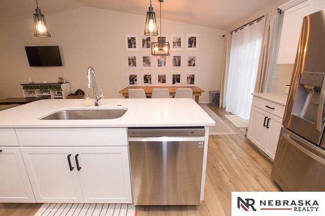 710 W Avondale Court, Lincoln, NE 68523