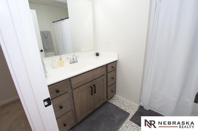 710 W Avondale Court, Lincoln, NE 68523