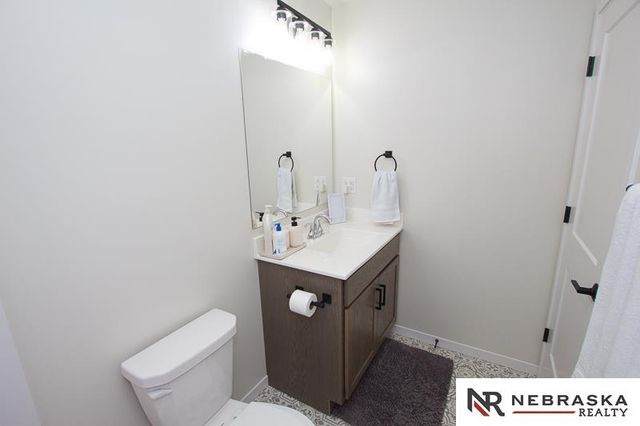 710 W Avondale Court, Lincoln, NE 68523