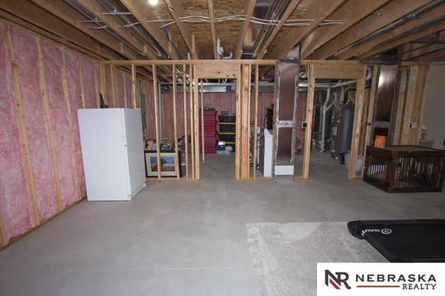 710 W Avondale Court, Lincoln, NE 68523