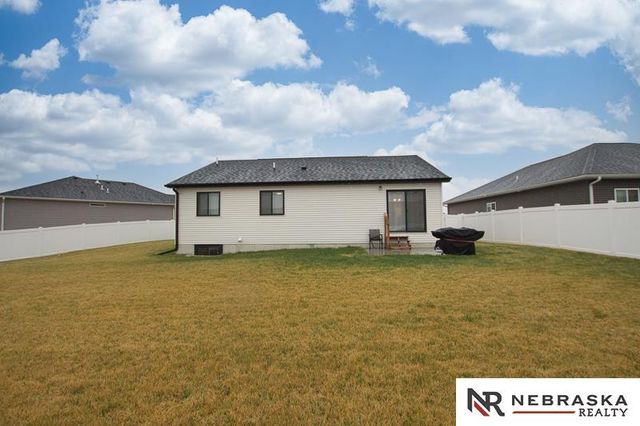 710 W Avondale Court, Lincoln, NE 68523